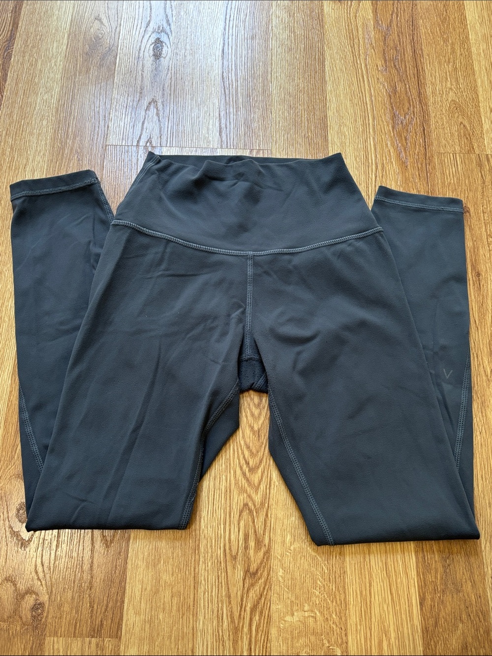 ACTA Gray High-Waisted Cropped Leggings